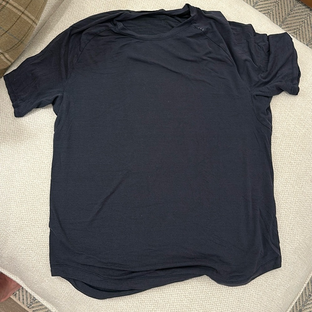 Lululemon T-shirt